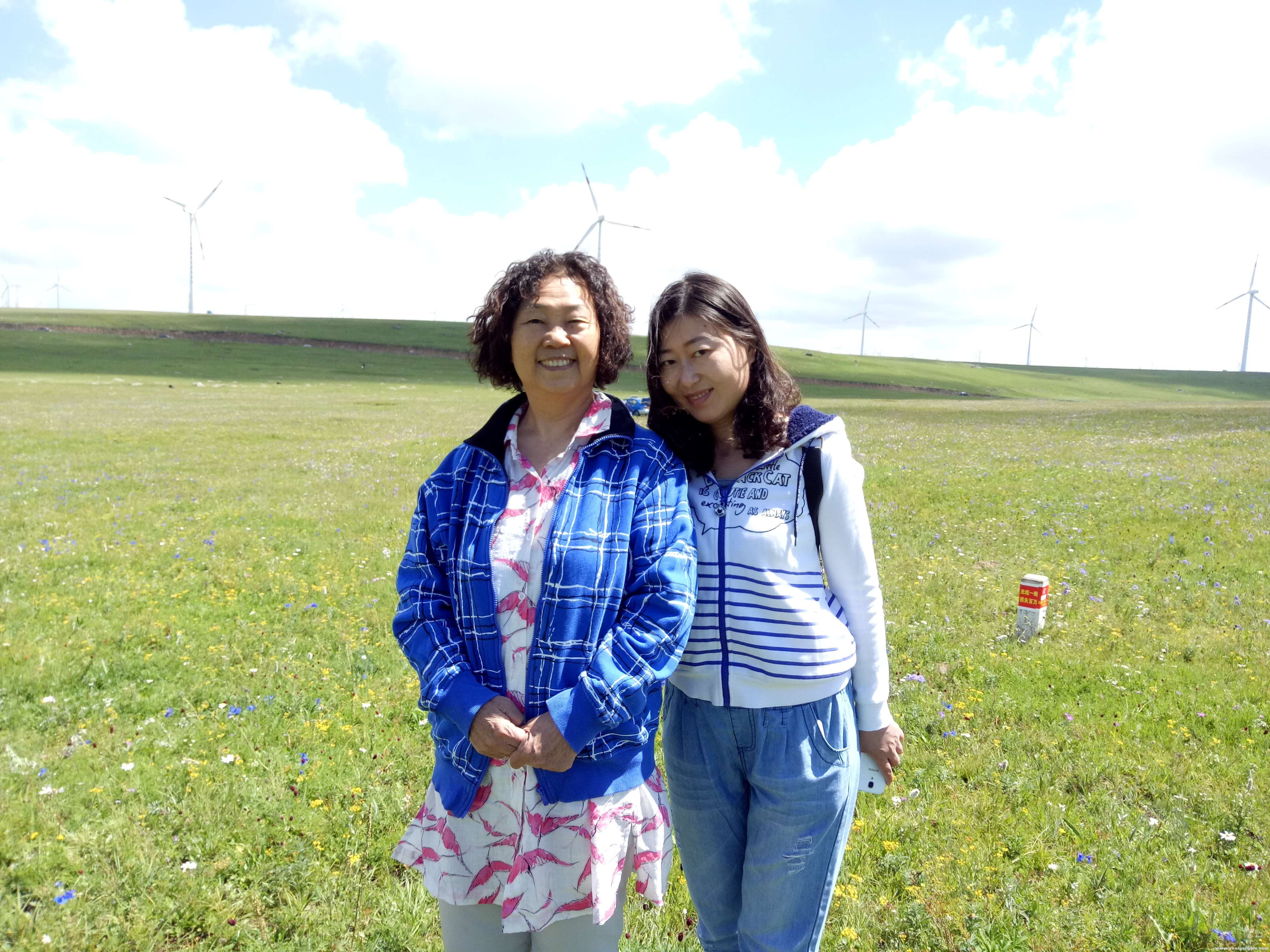 2016年8月和妈妈同游辉腾锡勒草原